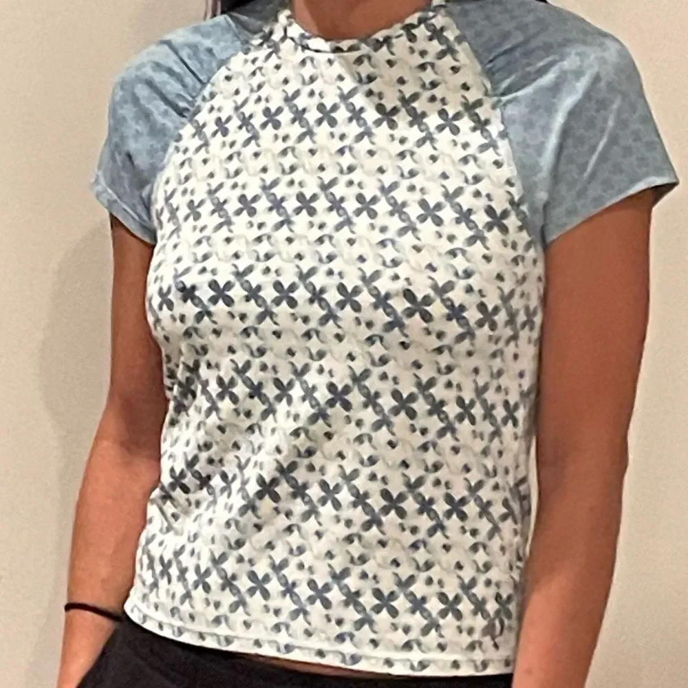 New! Hang Ten Girls Short Sleeve Swim Top
